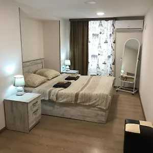 Le Petit , Tiflis Gürcistan